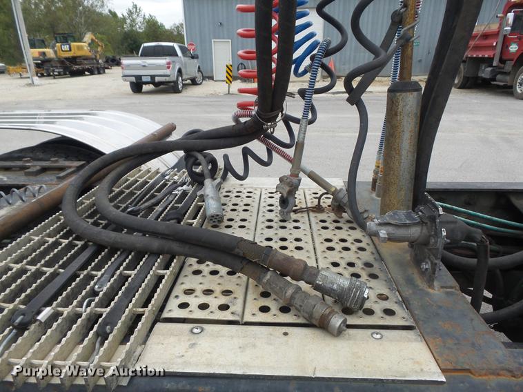 image for item DB6376 1992 Freightliner FLD semi truck