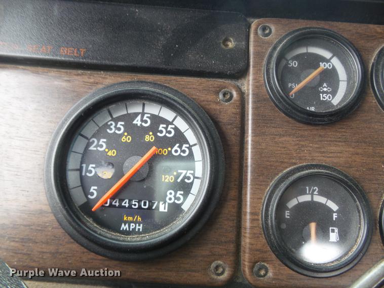 image for item DB6376 1992 Freightliner FLD semi truck