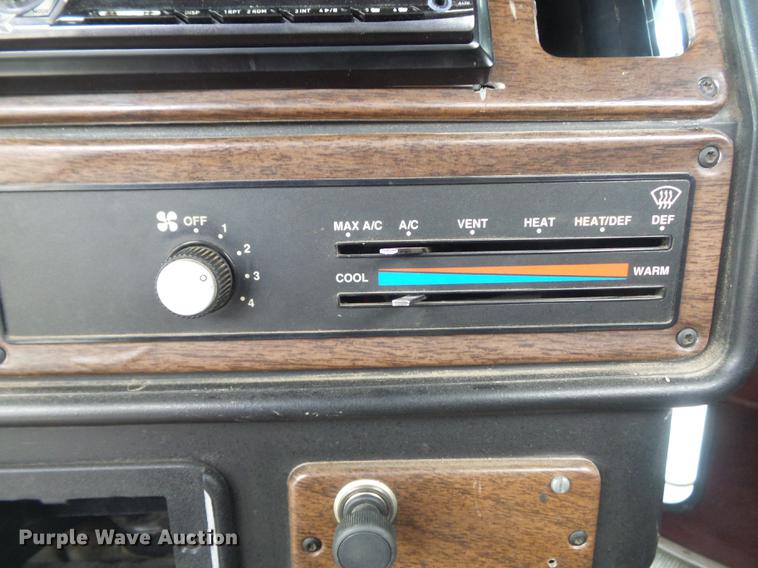 image for item DB6376 1992 Freightliner FLD semi truck