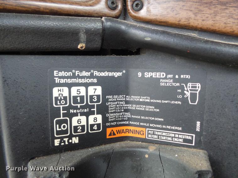 image for item DB6376 1992 Freightliner FLD semi truck