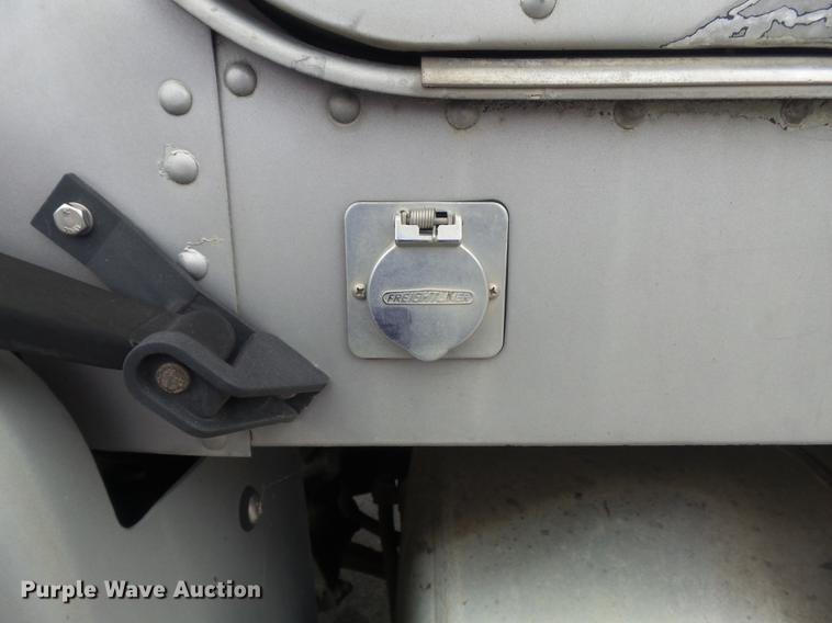 image for item DB6376 1992 Freightliner FLD semi truck