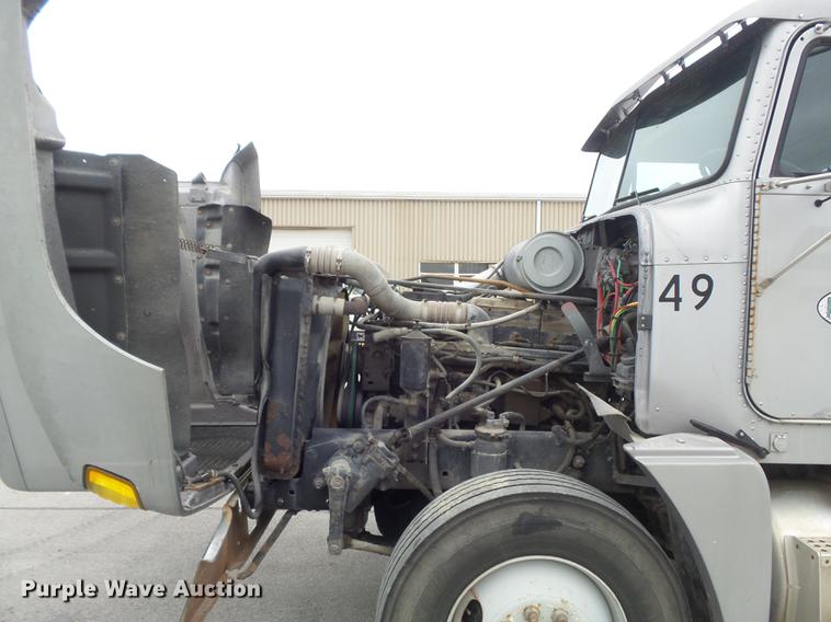 image for item DB6376 1992 Freightliner FLD semi truck