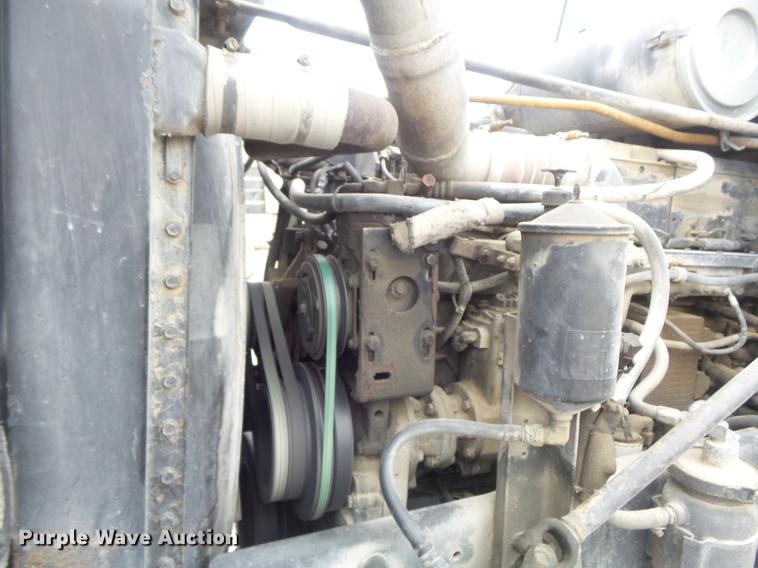 image for item DB6376 1992 Freightliner FLD semi truck