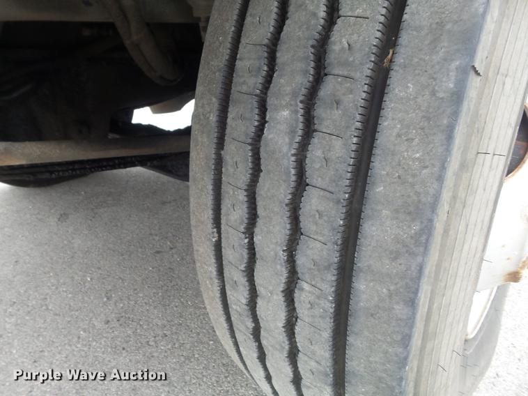 image for item DB6376 1992 Freightliner FLD semi truck