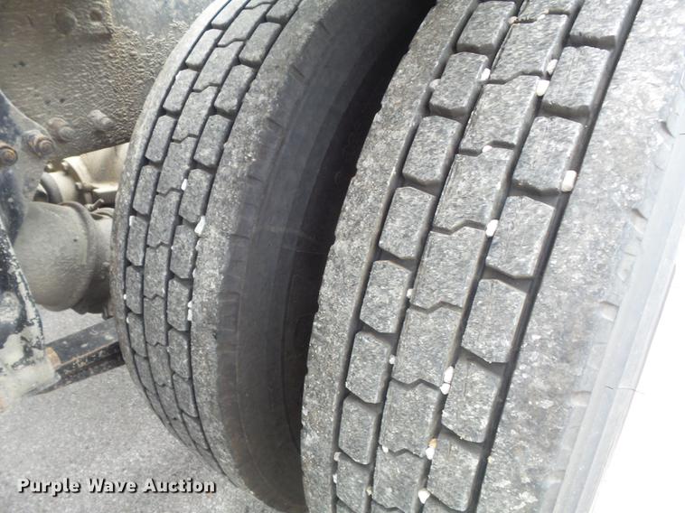 image for item DB6376 1992 Freightliner FLD semi truck