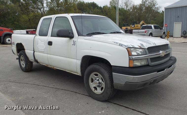 image for item DB6377 2003 Chevrolet Silverado 1500 Ext. Cab pickup truck
