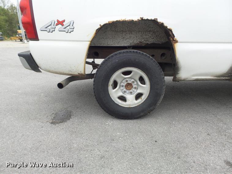 image for item DB6377 2003 Chevrolet Silverado 1500 Ext. Cab pickup truck