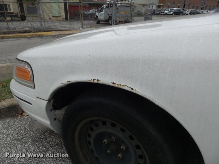 image for item DB6381 2000 Ford Crown Victoria Police Interceptor