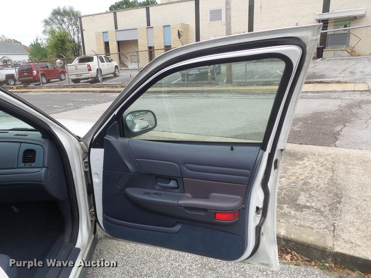 image for item DB6381 2000 Ford Crown Victoria Police Interceptor