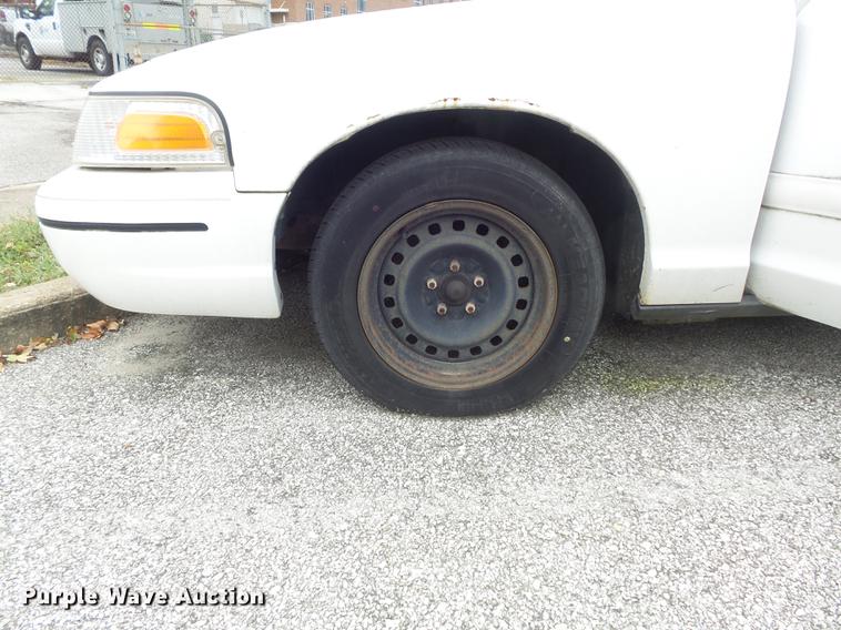 image for item DB6381 2000 Ford Crown Victoria Police Interceptor