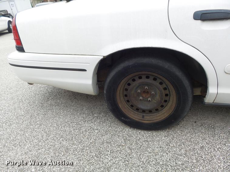 image for item DB6381 2000 Ford Crown Victoria Police Interceptor