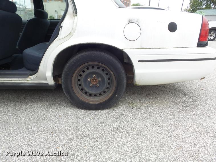 image for item DB6381 2000 Ford Crown Victoria Police Interceptor