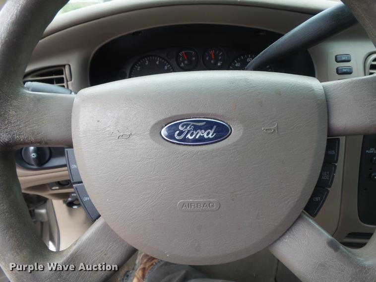 image for item DB6382 2005 Ford Taurus SE