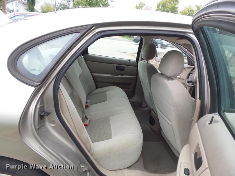 image for item DB6382 2005 Ford Taurus SE