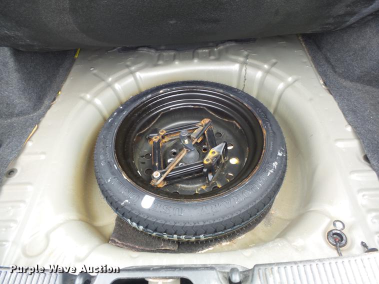 image for item DB6382 2005 Ford Taurus SE