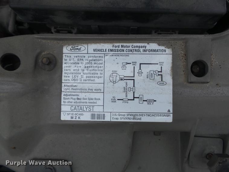 image for item DB6382 2005 Ford Taurus SE