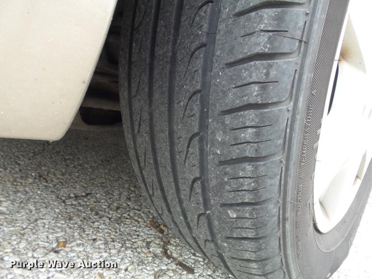 image for item DB6382 2005 Ford Taurus SE