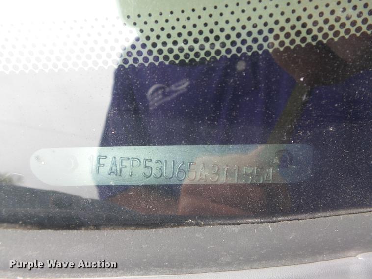 image for item DB6382 2005 Ford Taurus SE