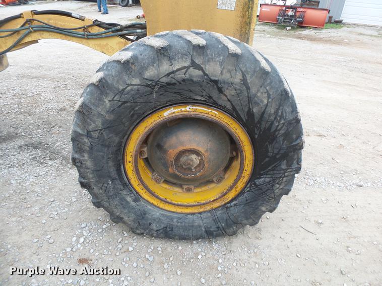 image for item DB7345 Dresser A550 motor grader