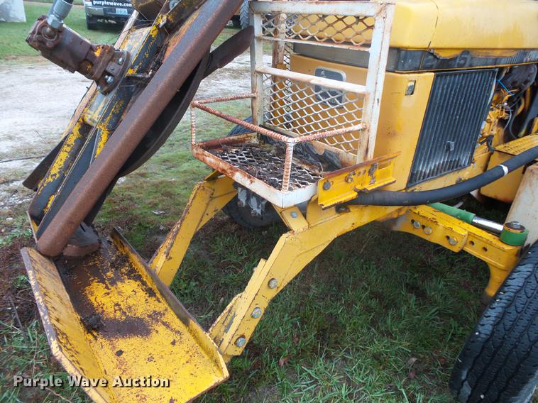 image for item DB7346 John Deere 2755 tractor