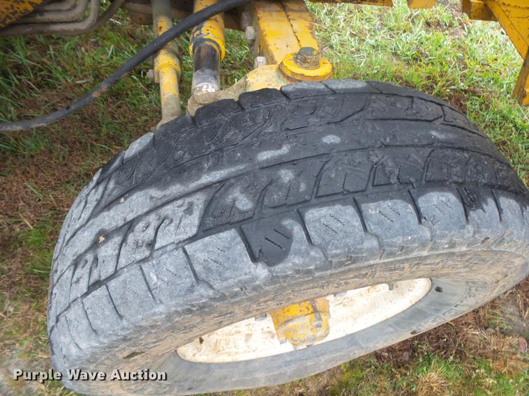 image for item DB7346 John Deere 2755 tractor