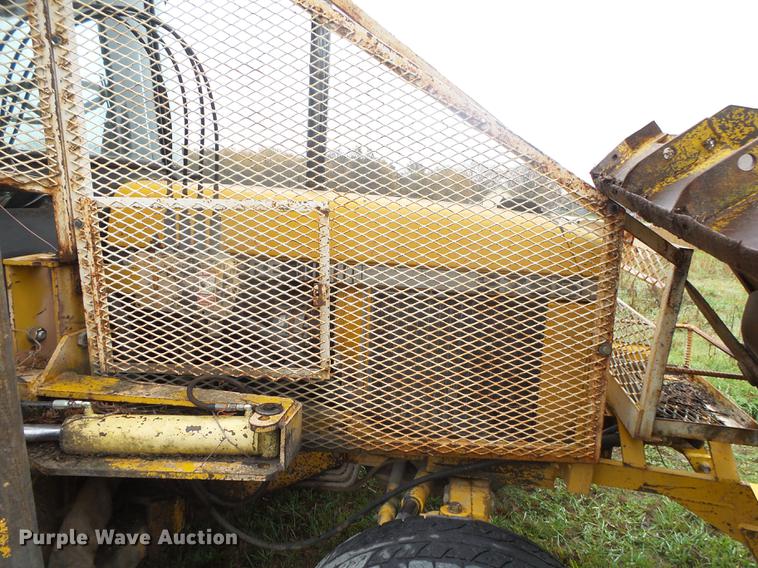 image for item DB7346 John Deere 2755 tractor