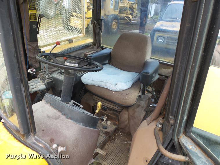 image for item DB7346 John Deere 2755 tractor