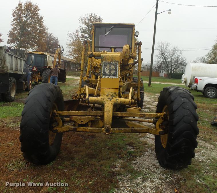 image for item DB7347 Caterpillar 120 rigid frame motor grader