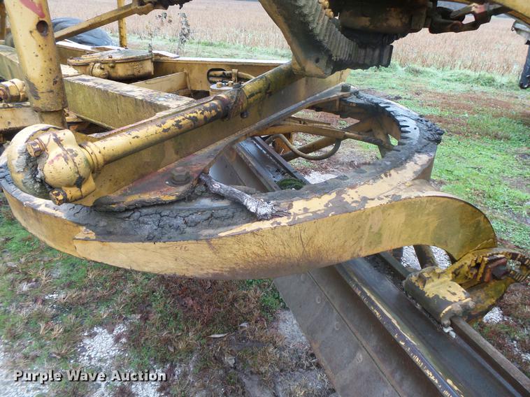 image for item DB7347 Caterpillar 120 rigid frame motor grader