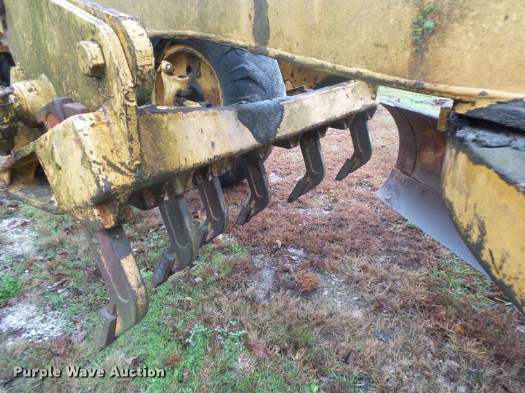 image for item DB7347 Caterpillar 120 rigid frame motor grader