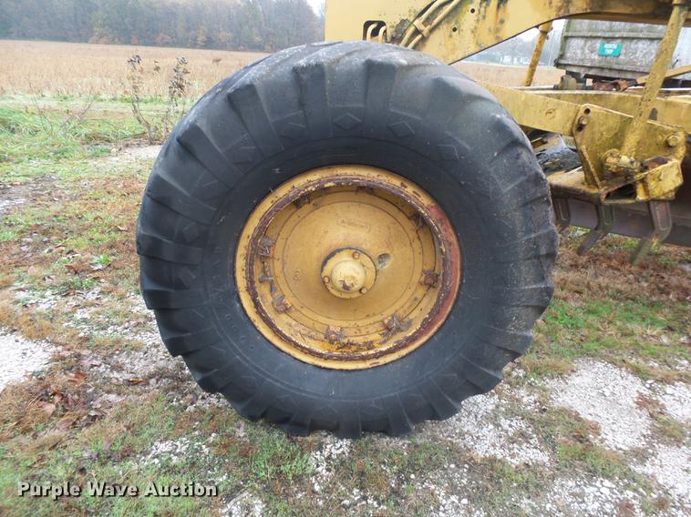 image for item DB7347 Caterpillar 120 rigid frame motor grader