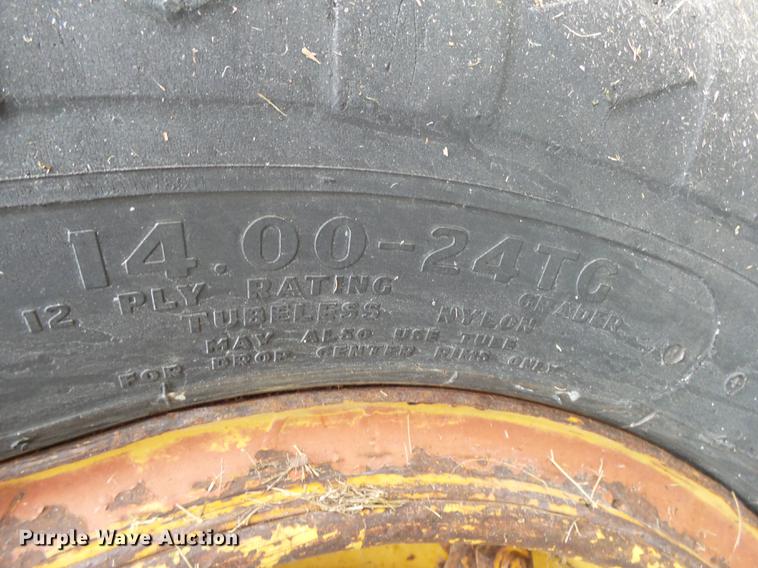 image for item DB7347 Caterpillar 120 rigid frame motor grader