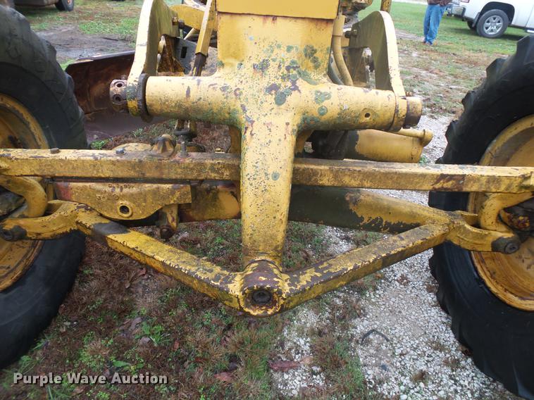 image for item DB7347 Caterpillar 120 rigid frame motor grader