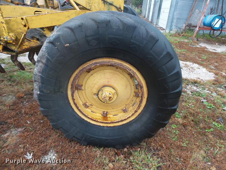 image for item DB7347 Caterpillar 120 rigid frame motor grader