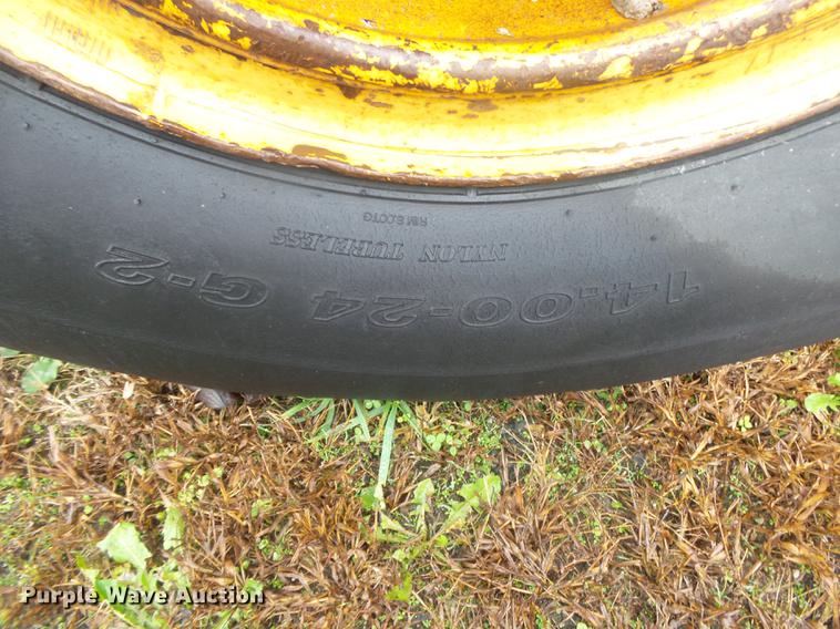 image for item DB7347 Caterpillar 120 rigid frame motor grader