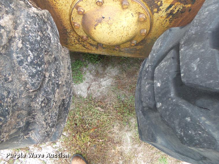 image for item DB7347 Caterpillar 120 rigid frame motor grader