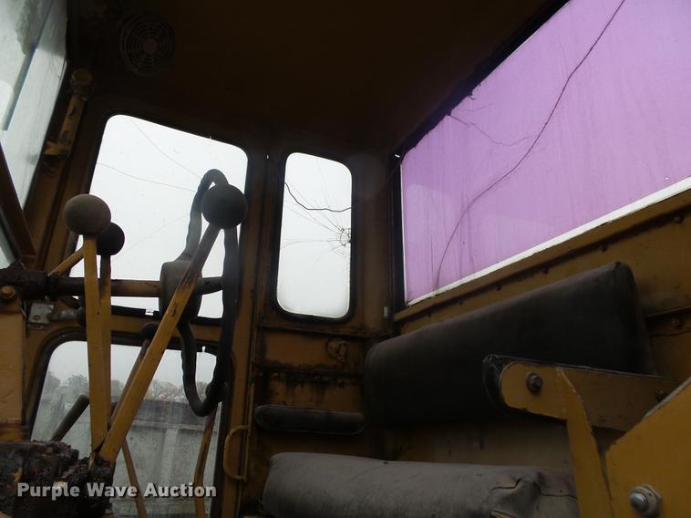 image for item DB7347 Caterpillar 120 rigid frame motor grader