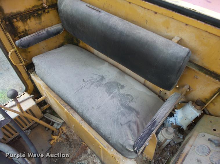 image for item DB7347 Caterpillar 120 rigid frame motor grader