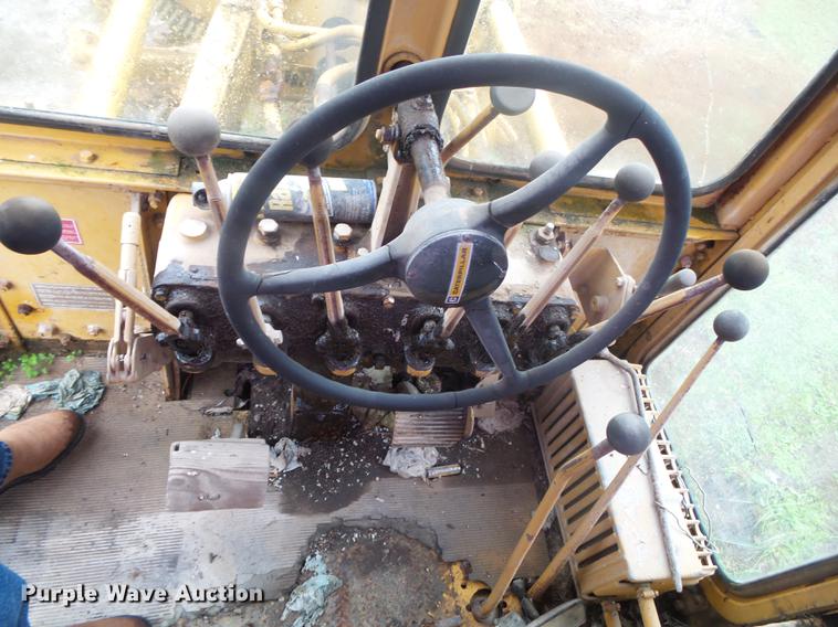 image for item DB7347 Caterpillar 120 rigid frame motor grader