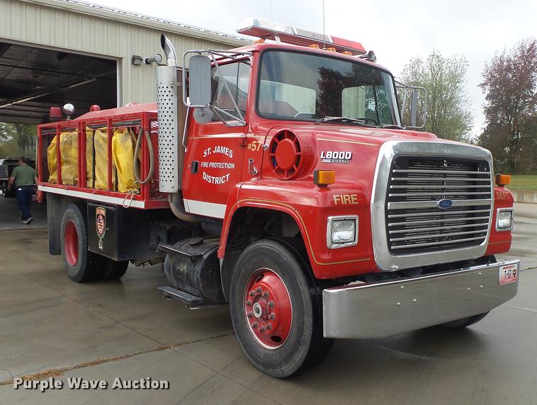 image for item DB7353 1991 Ford LN8000 tank truck