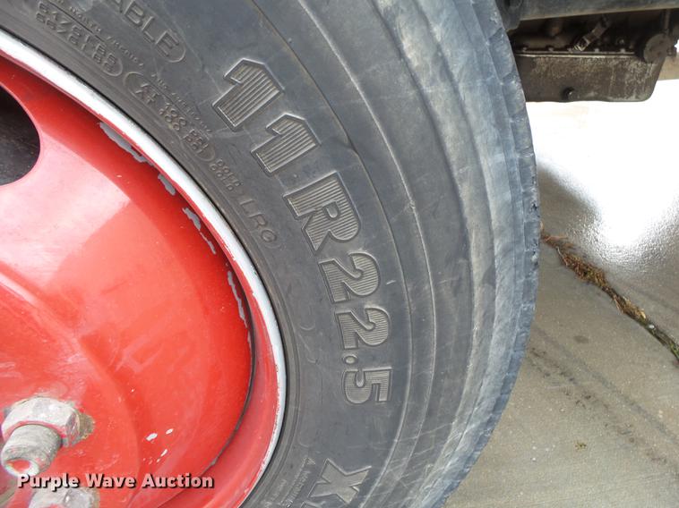 image for item DB7353 1991 Ford LN8000 tank truck