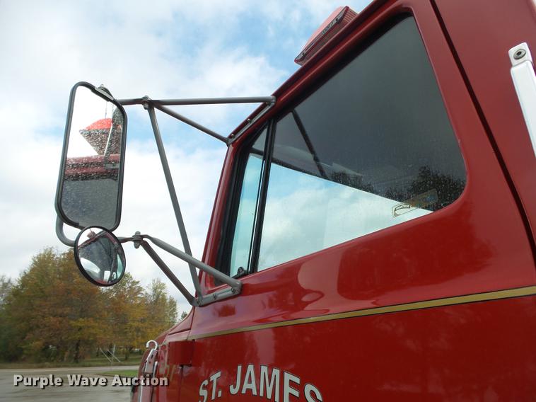 image for item DB7353 1991 Ford LN8000 tank truck