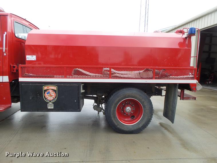 image for item DB7353 1991 Ford LN8000 tank truck