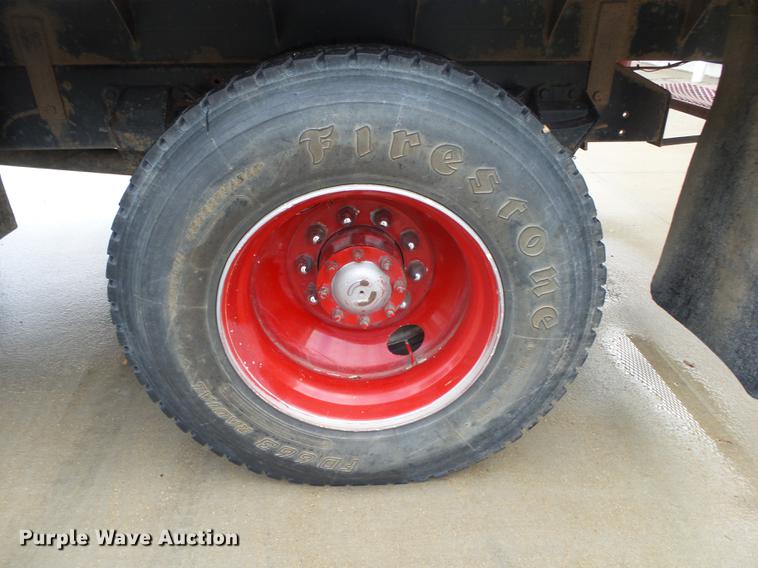 image for item DB7353 1991 Ford LN8000 tank truck