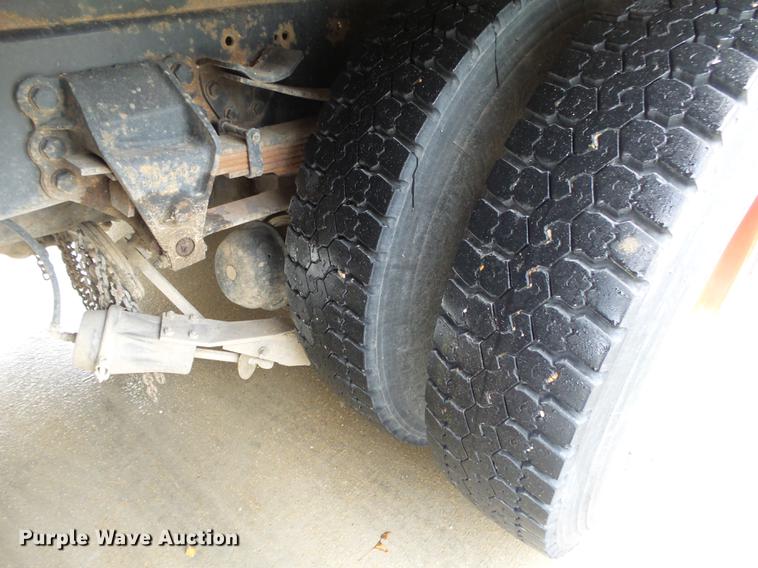 image for item DB7353 1991 Ford LN8000 tank truck