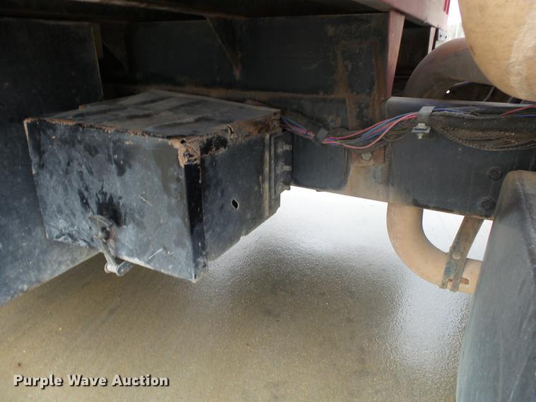 image for item DB7353 1991 Ford LN8000 tank truck