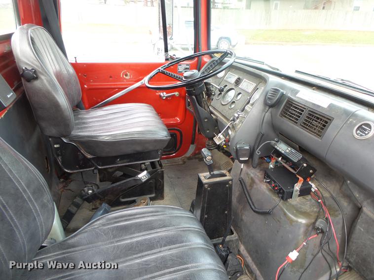 image for item DB7353 1991 Ford LN8000 tank truck