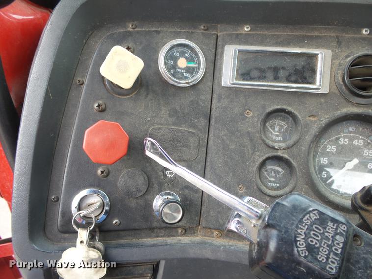 image for item DB7353 1991 Ford LN8000 tank truck