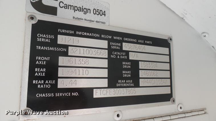 image for item DC1843 2000 Blue Bird TC2000 school bus