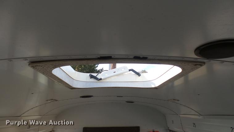 image for item DC1843 2000 Blue Bird TC2000 school bus